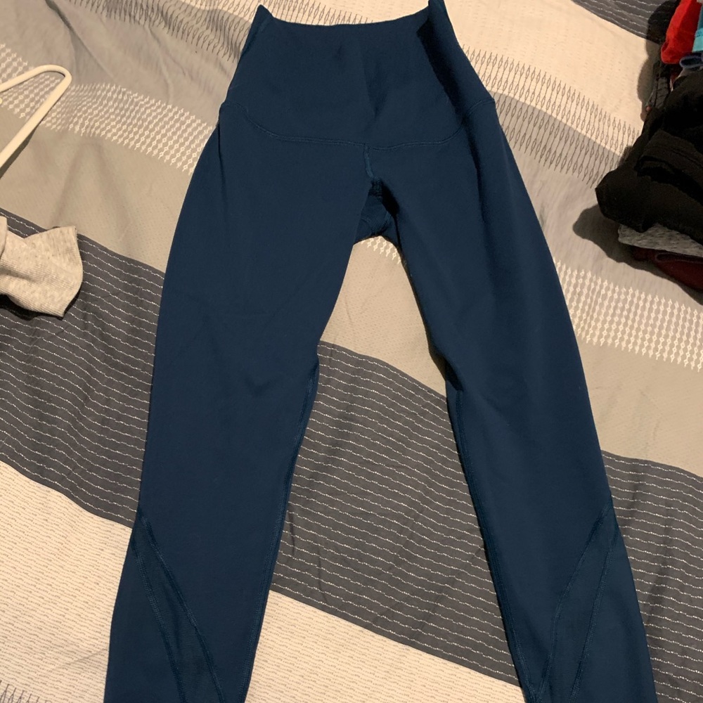 Scalloped bottom lululemon